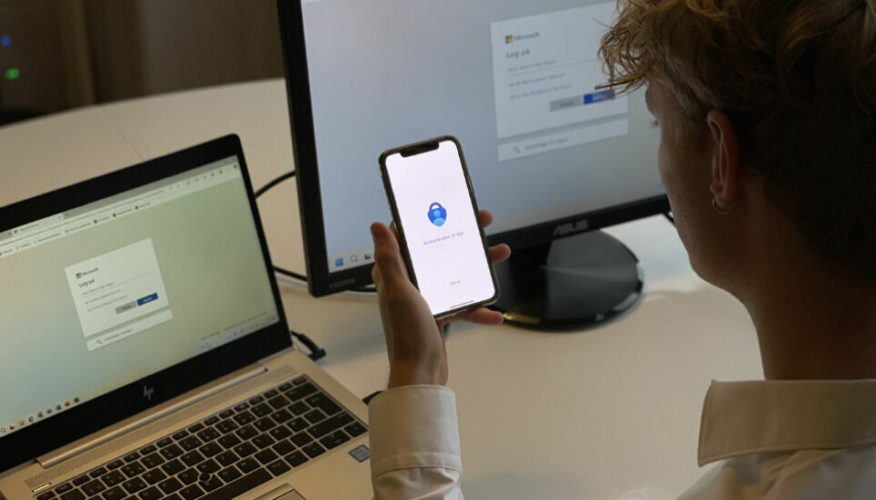 Lidt under halvdelen af små virksomheder i Danmark bruger to-faktor-godkendelse for at styrke cybersikkerheden.