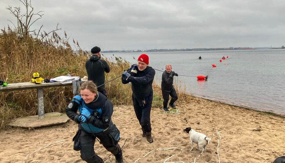 North Nature bjerger nogle gange spøgelsesnet med håndkraft.