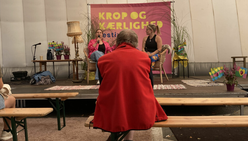 En ældre herre, som er med i diskussionen omkring hængepatter og appelsinhud