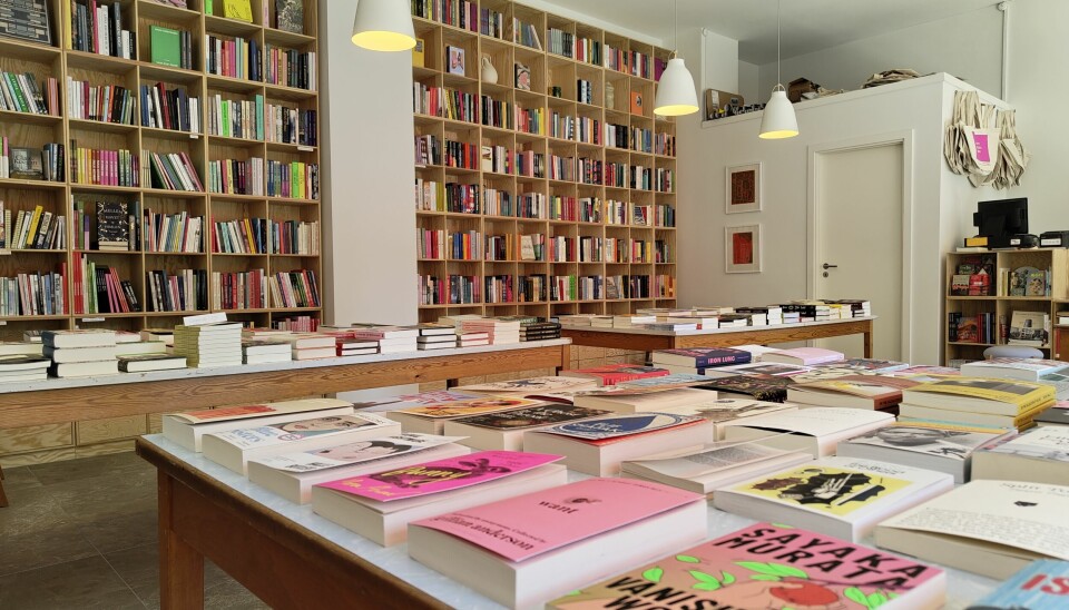 Are there going to be more customers in danish bookstores again if the 25% VAT on books is removed?