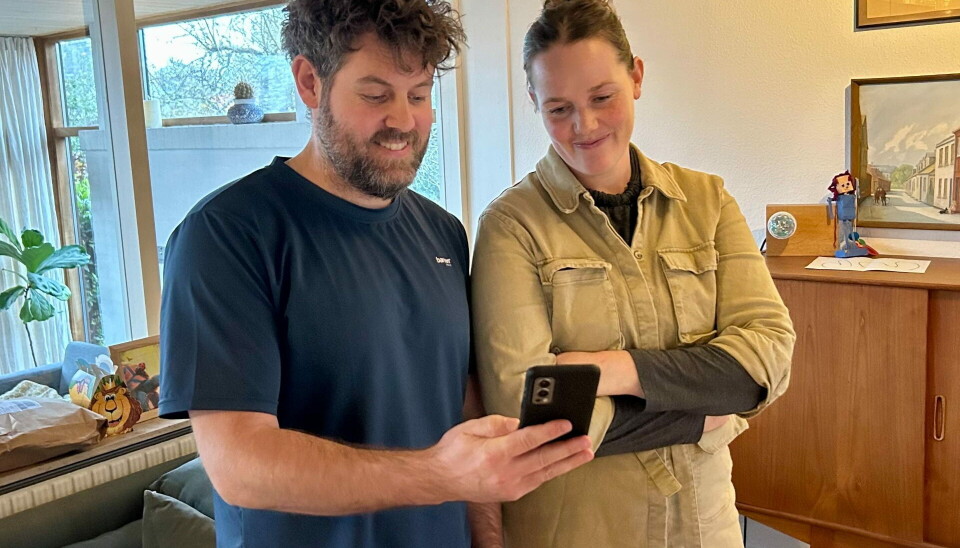 Fra Mikkels telefon kan han styre flere enheder i hjemmet