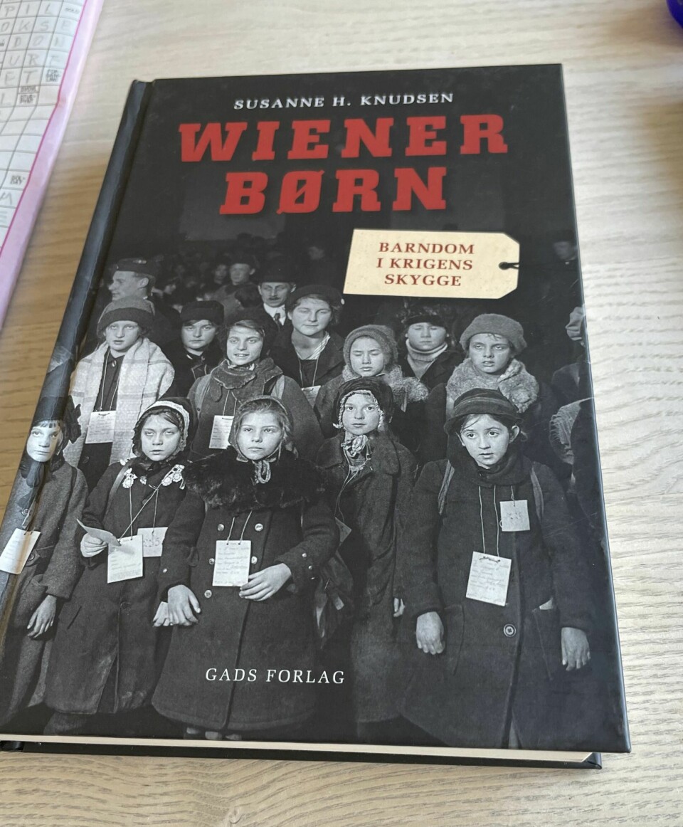 Werner og Annette har begge læst bogen, der giver et indblik i historien om at være wienerbarn.