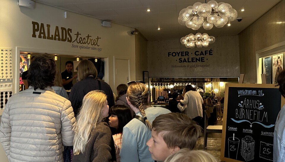 Det milde efterårsvejr opildner ikke til popcorn og film. På Trøjborg er køen dog lang, da Aarhus Børnefilm skyder sæsonen i gang.