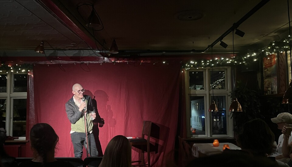 Komikeren Simon Drachmann laver stand-up.