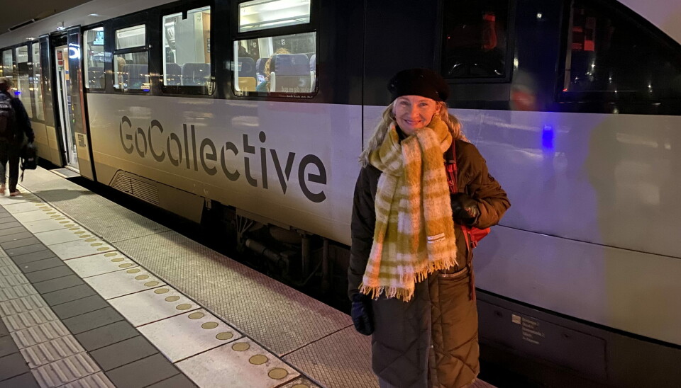 Pia Rasmussen pendler hver dag mellem sit arbejde i Svendborg og sit hjem i Odense, men hun oplever mange forsinkelser og trængsel på togstrækningen.