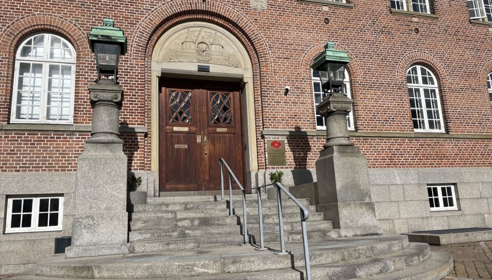 Retssagen skulle være afviklet på blot en dag, men viser sig at være mere kompleks end nogen havde forventet.