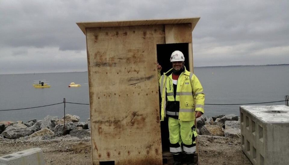 Arkivfoto: Peter Henriksen - Peter i sit læskur på Storstrømsbroen før ulykken