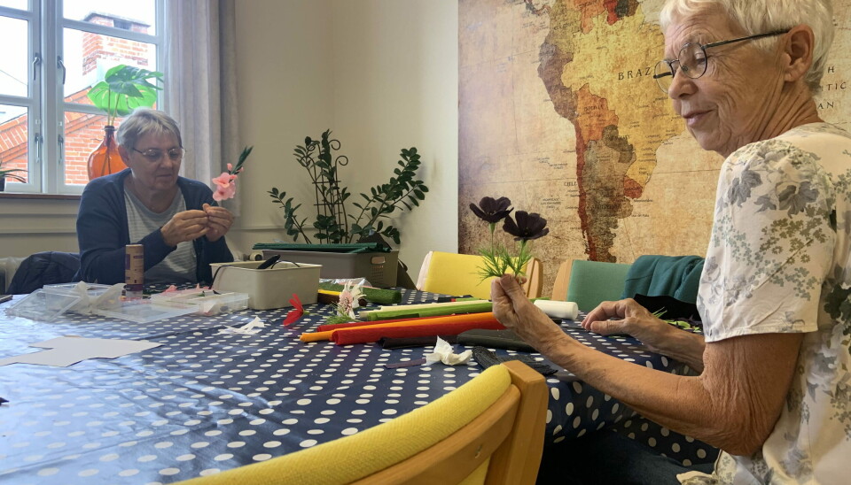 Kirsten Jacobsen (tv.) og Lissy Frederiksen (th.) bruger HUSET til at danne et fællesskab.